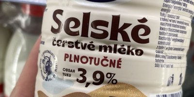 Detail obalu selského mléka