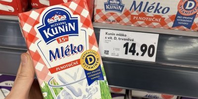 Mléko v supermarketu