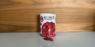 Mrazem sušené jahody v produktovém obalu