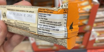 Etiketa na obalu müsli tyčinky