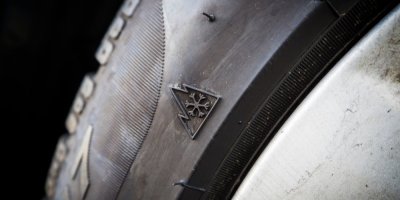 Symbol vločky na pneumatice