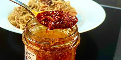 Křupavý chilli olej