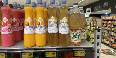 Ovocné sirupy v supermarketu