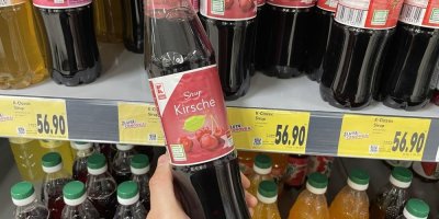 Ovocné sirupy v supermarketu