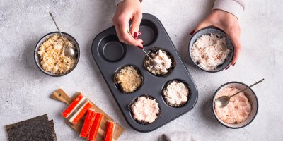 Příprava sushi muffinů