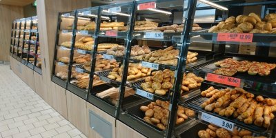 Pečivo v supermarketu