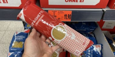 Špagety v supermarketu