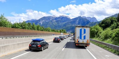 Auta na rakouské dálnici