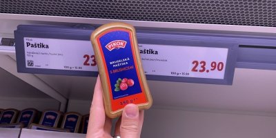 Paštika v rukou