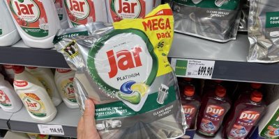 Mycí kapsle v supermarketu