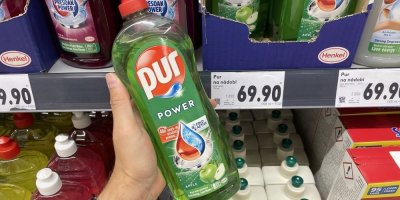 Prostředek na nádobí Pur v supermarketu