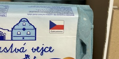 Plato vajec s označením Česká potravina