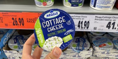 Cottage sýr v supermarketu