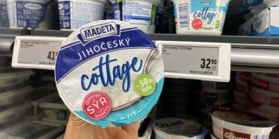 Cottage sýr v supermarketu