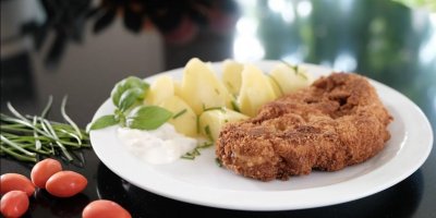 Vyzkoušejte netradiční variantu květákového řízku podle našeho videoreceptu