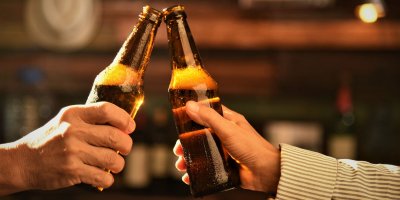Hospody nesmějí prodávat pivo s sebou v plechovce nebo v PET lahvi