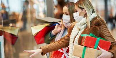 Obchody se i přes zhoršení epidemiologické situace před Vánocemi zavírat nebudou