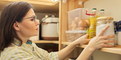 Test odhalil, že mouky z obchodů mohou obsahovat zakázané chemické látky. Nemáte je doma také?