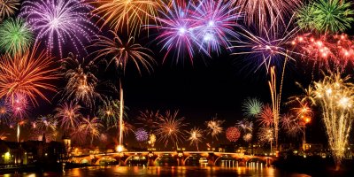 Silvestr 2020: Velká města na poslední chvíli ruší ohňostroje a zakazují používání pyrotechniky