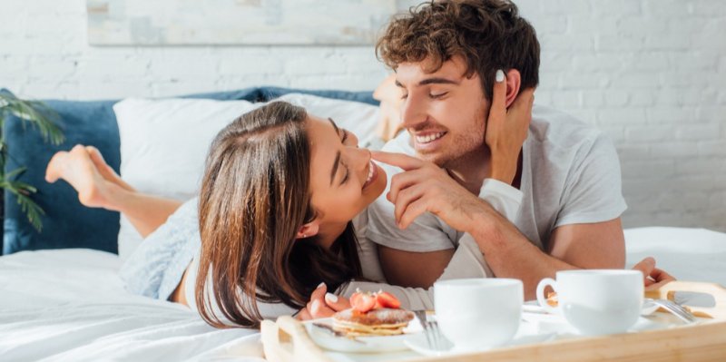 Valentýn je tady už za 2 týdny: Recepty na romantické snídaně, které zvládne úplně každý