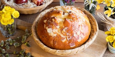 Zadělejte těsto na velikonoční mazanec. Třeba i ten bezlepkový!