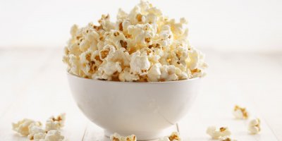 Popcorn může pomáhat proti stresu.