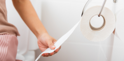 Toaletní papír může obsahovat chemikálie, které znečišťují vodu a půdu