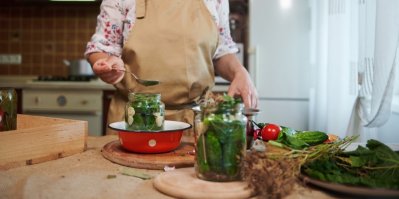 Teplota od oka i špatné plnění: Nejčastější prohřešky při zavařování, kvůli kterým zavařenina nevydrží