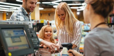 Letní sbírání bodů za nákupy! V Albertu pořídíte výbavu pod stan, v Bille a Penny cestovní kufry