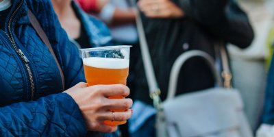 Pivo pravděpodobně na podzim zdraží. Důvodem je nedostatek ječmene, kterého kvůli dešťům bude málo