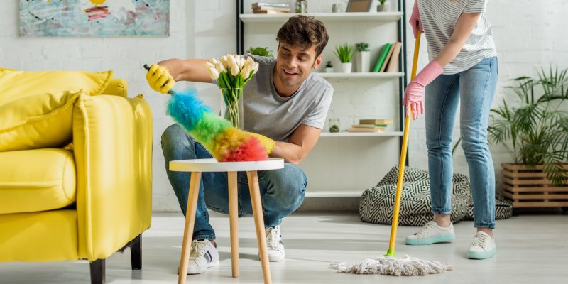 Jak si ulehčit jarní úklid? Pořiďte si vhodné pomůcky a zapojte celou rodinu
