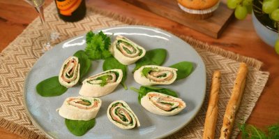 Rychlé pohoštění na každou oslavu i lehká svačinka: Tortillová roláda s lososem a krémovým sýrem vás dostane