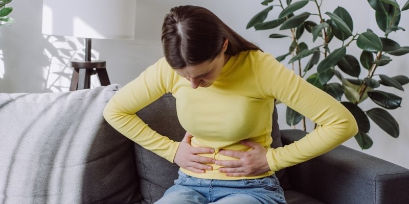Na tatarák a krvavý steak si v letních vedrech nechte zajít chuť. Otravy jídlem hrozí víc než jindy
