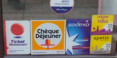 Ceny za stravování rostou, zvýšila se také cena daňově nejvýhodnější stravenky