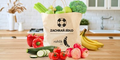 Nákupní taška Rohlik.cz s ovocem a zeleninou