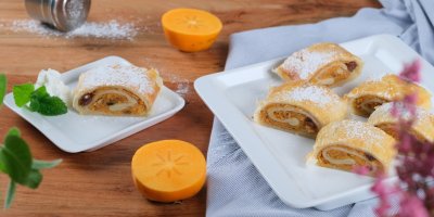 Upečte si luxusní štrúdl z božského kaki. Voní po vanilce, skořici a chutná neskutečně