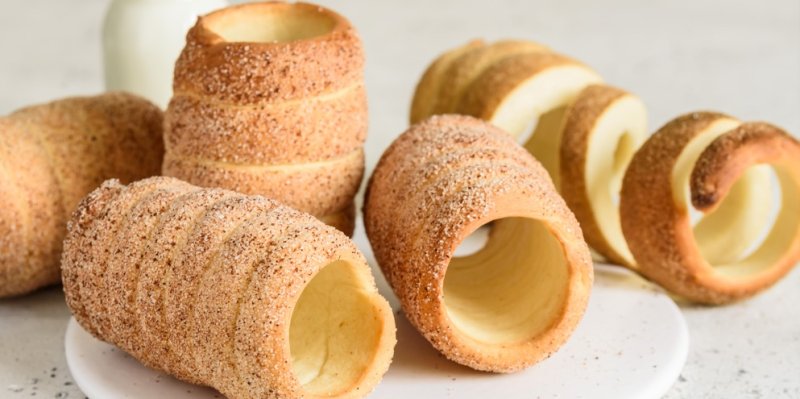 Trdelník jako ze stánku, ale za zlomek ceny! Namotejte si ho podomácku nebo zkuste ten na plech
