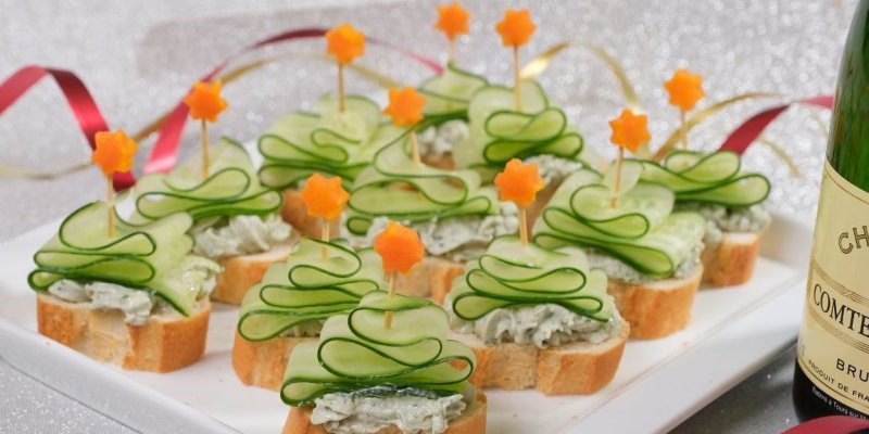 Recept na stromečkové jednohubky s česnekem, sýrem a vlašskými ořechy