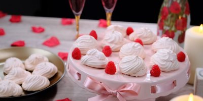 Valentýnské sněhové pusinky: Recept, díky kterému se do vás zamiluje ještě víc!