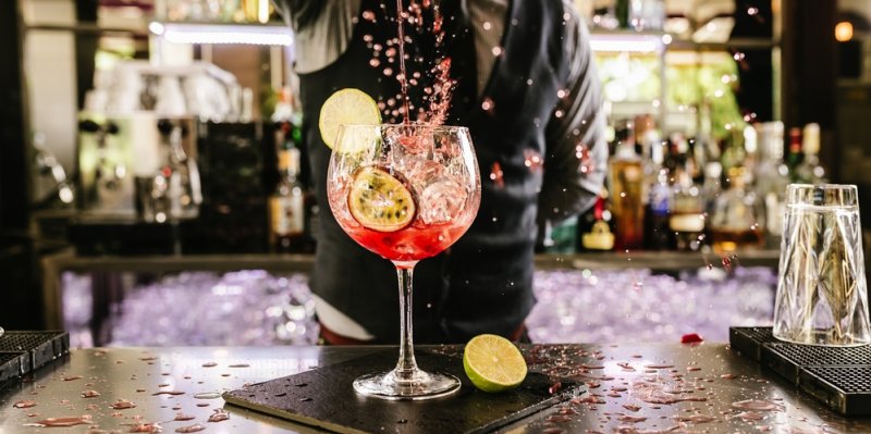 5 nealko drinků k Suchému únoru: Jak na Virgin Mojito nebo Hugo Spritz bez kapky alkoholu