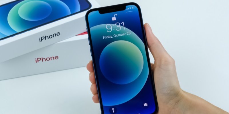 Nadprahové hodnoty záření u iPhone 12 mají za následek pozastavení prodeje nejen ve Francii
