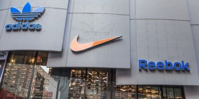 Obchody Adidas, Nike a Reebook