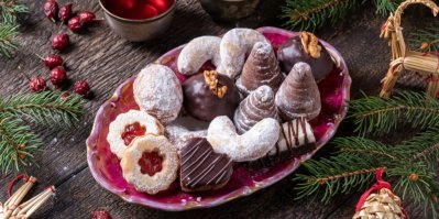 Vánoční cukroví na talíři