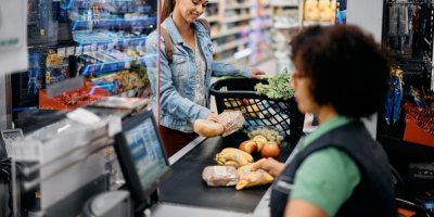 Standardní ceny jen pro držitele věrnostních karet. Zbytek si připlatí
