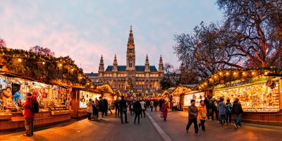 Vánoční trhy u radnice ve Vídni