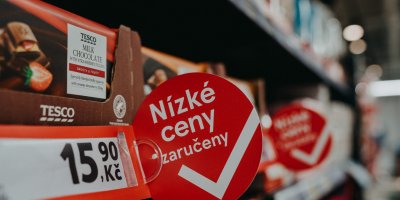 Tesco stejně jako PENNY nečeká na leden, kdy začne platit nižší DPH, u vybraných potravin snižuje ceny již nyní