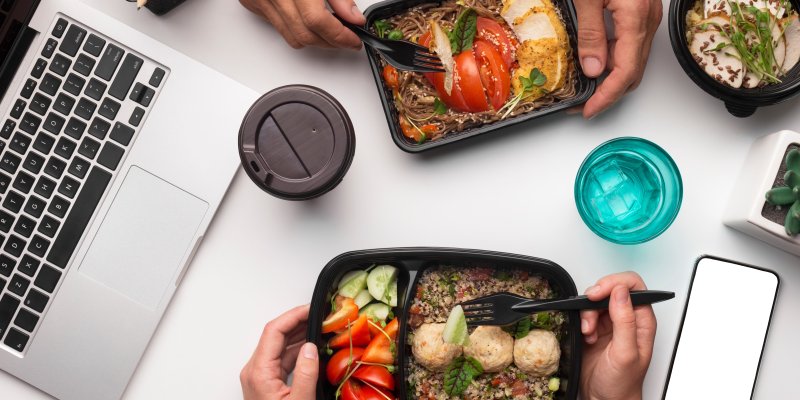 Vyplatí se hubnout s krabičkovou dietou? Dejte pozor, abyste jen nevyhodili hromadu peněz