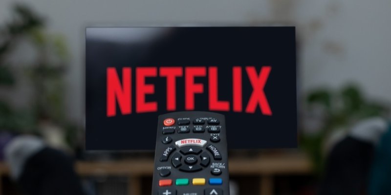 Carrefour se ve Francii spojil s Netflixem: Diváci dostanou slevy od rohlíků po kartáčky na zuby