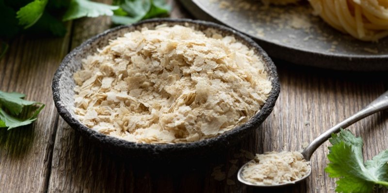 Znáte lahůdkové droždí neboli tebi? Nekyne, zato dodá jídlu skvělou chuť a porci bílkovin navíc