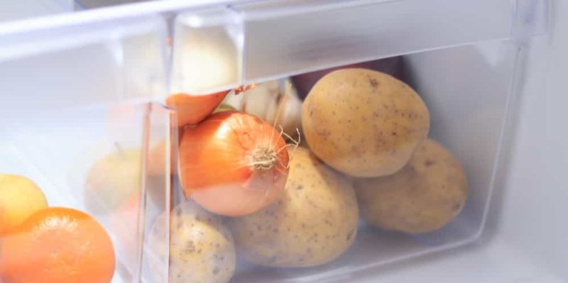 Skladování brambor, cibule a česneku v bytě: Pomůžou vám pytlíky, v nouzi i lednička